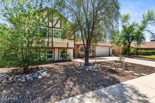 1041 E KRISTAL Way, Phoenix, AZ 85024