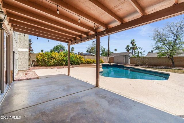1041 E KRISTAL Way, Phoenix, AZ 85024