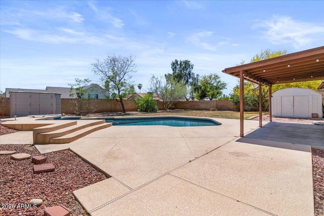 1041 E KRISTAL Way, Phoenix, AZ 85024