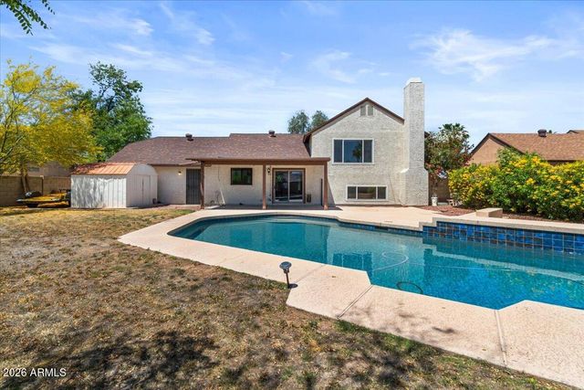 1041 E KRISTAL Way, Phoenix, AZ 85024
