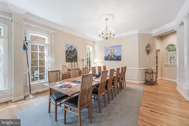 7405 OLD MAPLE SQ, Mclean, VA 22102