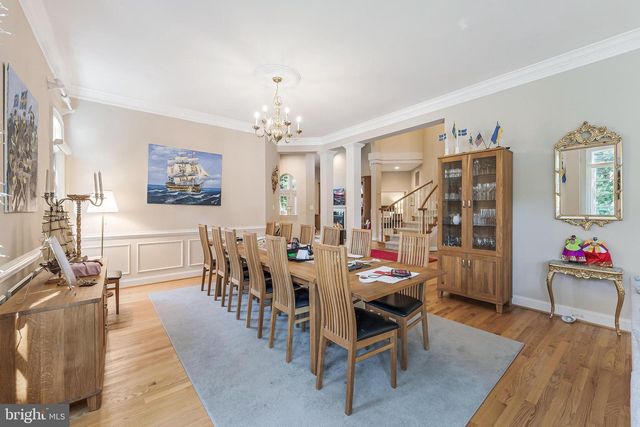 7405 OLD MAPLE SQ, Mclean, VA 22102