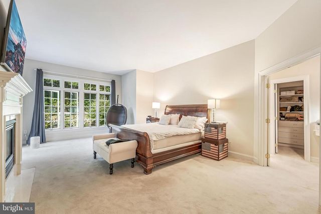 7405 OLD MAPLE SQ, Mclean, VA 22102