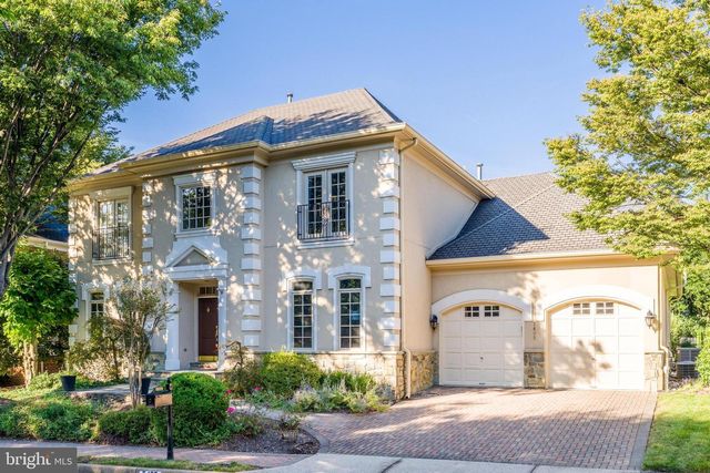 7405 OLD MAPLE SQ, Mclean, VA 22102