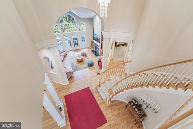 7405 OLD MAPLE SQ, Mclean, VA 22102