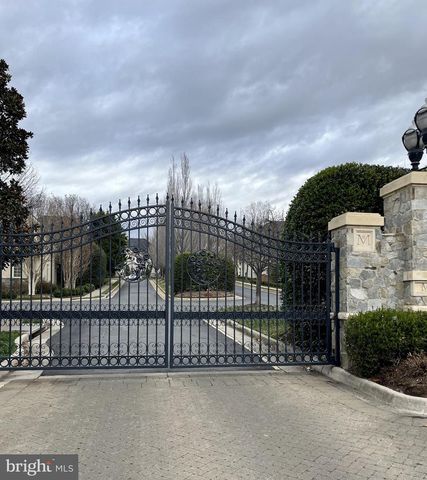 7405 OLD MAPLE SQ, Mclean, VA 22102