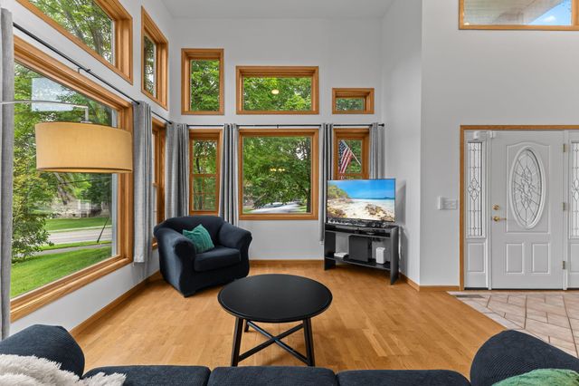 7520 Walker Street, Saint Louis Park, MN 55426