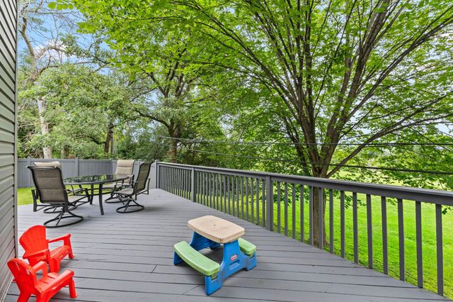 7520 Walker Street, Saint Louis Park, MN 55426