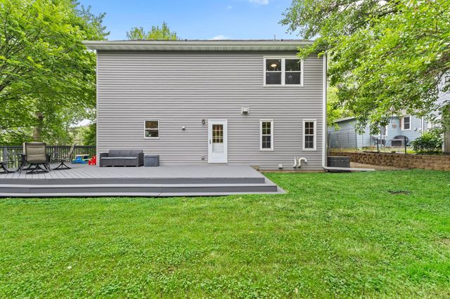 7520 Walker Street, Saint Louis Park, MN 55426