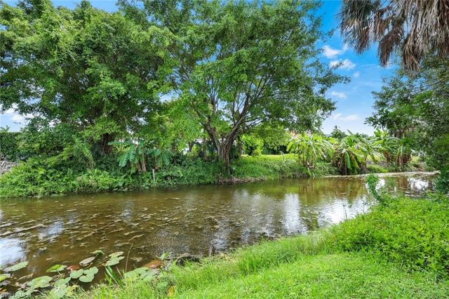 2207 Imperial Golf Co BLVD, Naples, FL 34110