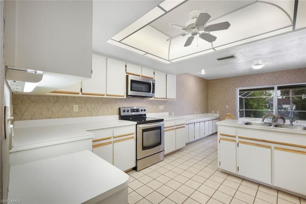 2207 Imperial Golf Co BLVD, NAPLES, FL 34110 — photo 5
