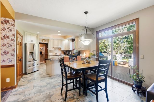 3819 Waverly Place Drive, Lewis Center, OH 43035
