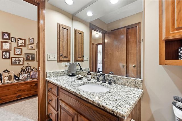 3819 Waverly Place Drive, Lewis Center, OH 43035