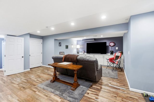 3819 Waverly Place Drive, Lewis Center, OH 43035