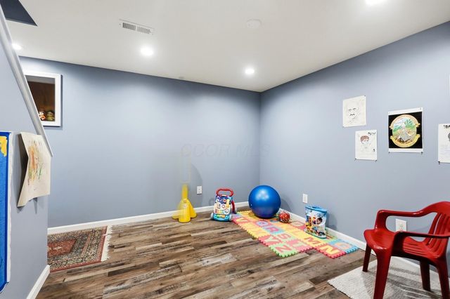 3819 Waverly Place Drive, Lewis Center, OH 43035