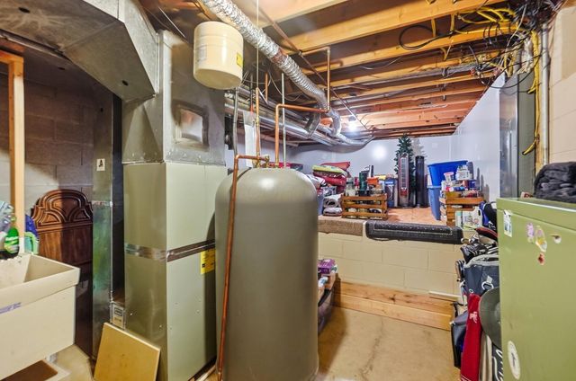 3819 Waverly Place Drive, Lewis Center, OH 43035