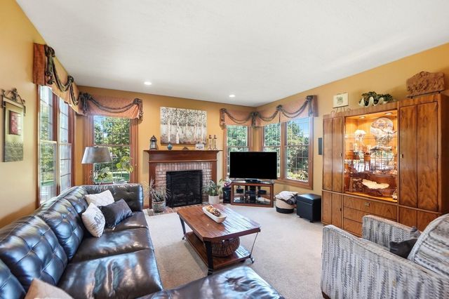 3819 Waverly Place Drive, Lewis Center, OH 43035