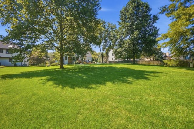 3819 Waverly Place Drive, Lewis Center, OH 43035
