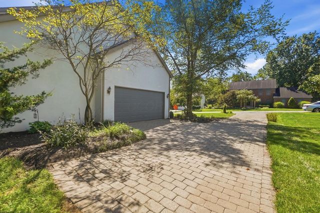 3819 Waverly Place Drive, Lewis Center, OH 43035
