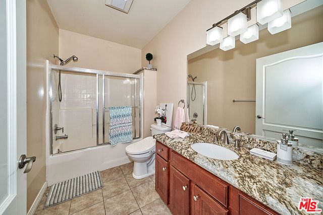 1025 Dewey Avenue 205, Los Angeles, CA 90006