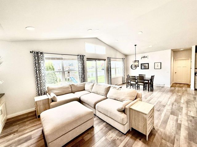 513 Chad's Crossing, Verona, WI 53593
