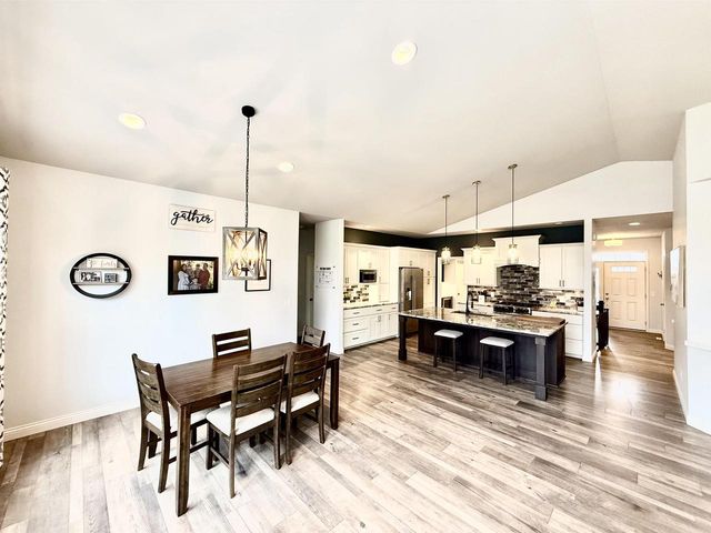 513 Chad's Crossing, Verona, WI 53593