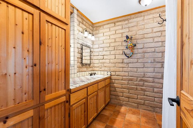 107 Hidden Valley Dr, Fort Davis, TX 79734