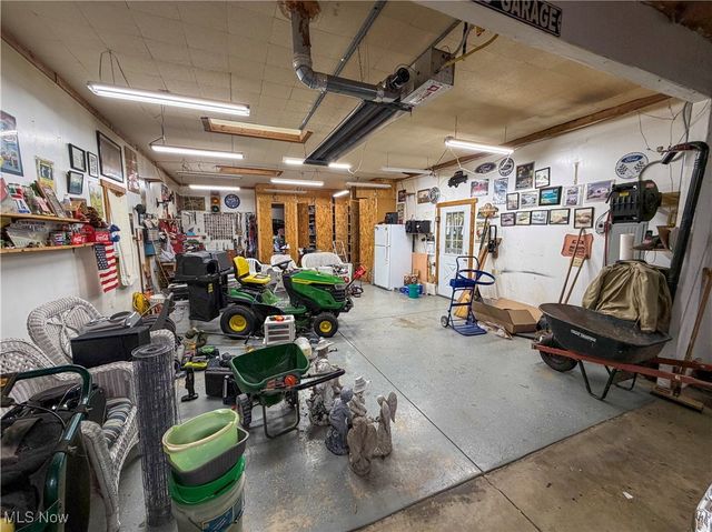 5245 Kuszmaul Avenue, Warren, OH 44483