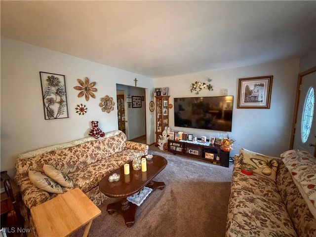 5245 Kuszmaul Avenue, Warren, OH 44483