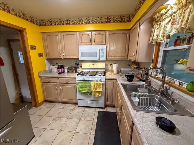 5245 Kuszmaul Avenue, Warren, OH 44483