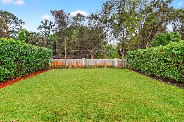 4652 Capital Drive, Lake Worth, FL 33463