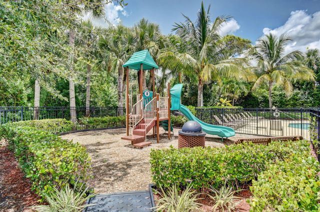 4652 Capital Drive, Lake Worth, FL 33463