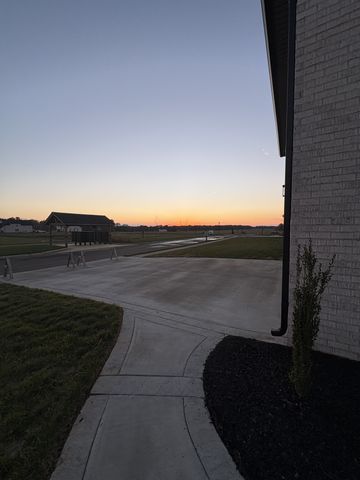 1717 Oliver Park Blvd, Clarksville, TN 37043