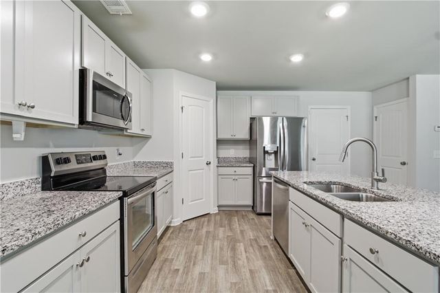 522 Mountain Creek Drive, Maysville, GA 30558
