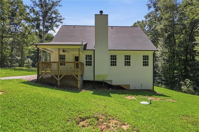522 Mountain Creek Drive, Maysville, GA 30558
