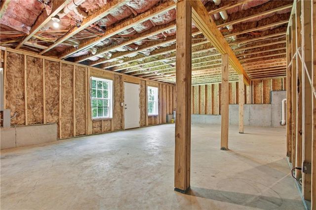 522 Mountain Creek Drive, Maysville, GA 30558