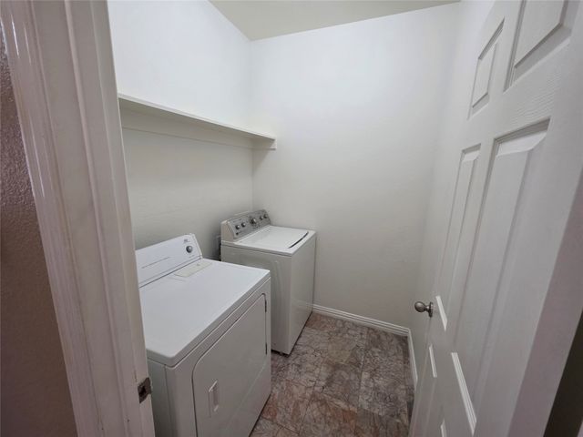 1522 Avenue E, Grand Prairie, TX 75051