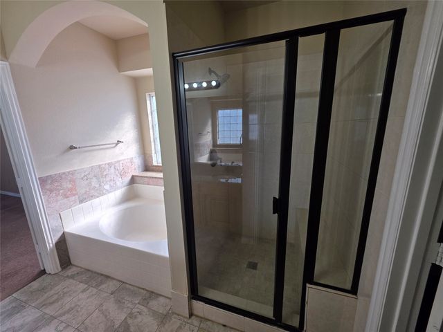 1522 Avenue E, Grand Prairie, TX 75051