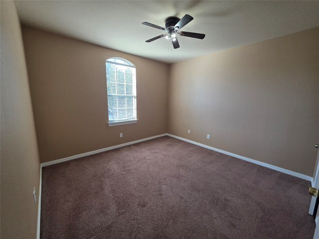 1522 Avenue E, Grand Prairie, TX 75051