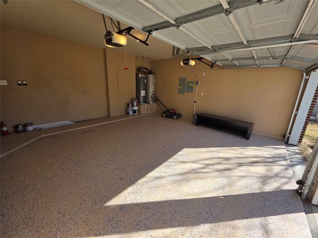 1522 Avenue E, Grand Prairie, TX 75051