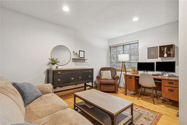 2325 Mulberry Street 6, Coralville, IA 52241