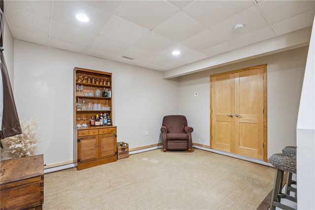 2325 Mulberry Street 6, Coralville, IA 52241