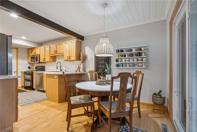 2325 Mulberry Street 6, Coralville, IA 52241