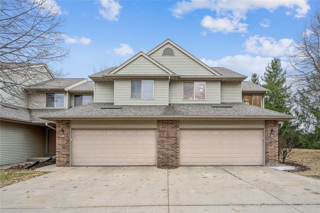 2325 Mulberry Street 6, Coralville, IA 52241