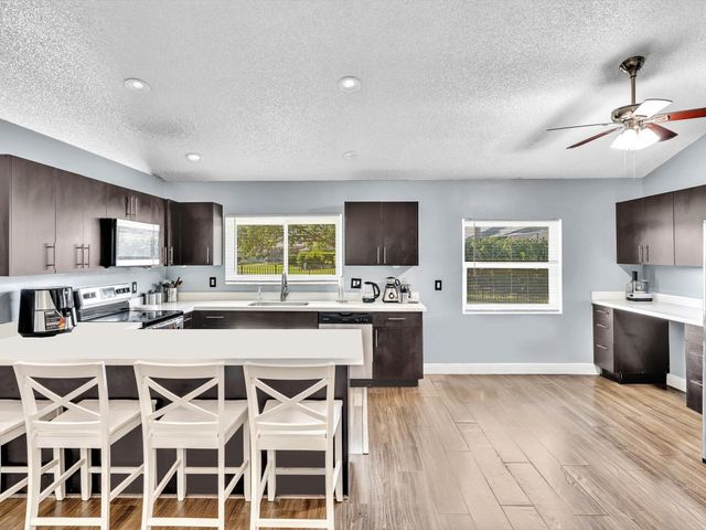 9393 Laurel Green Drive, Boynton Beach, FL 33437