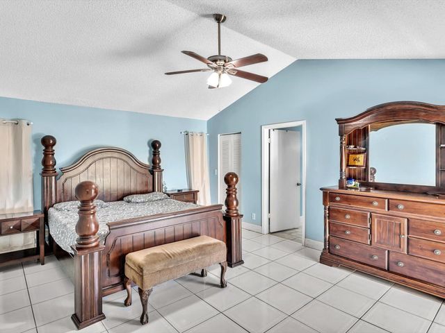 9393 Laurel Green Drive, Boynton Beach, FL 33437