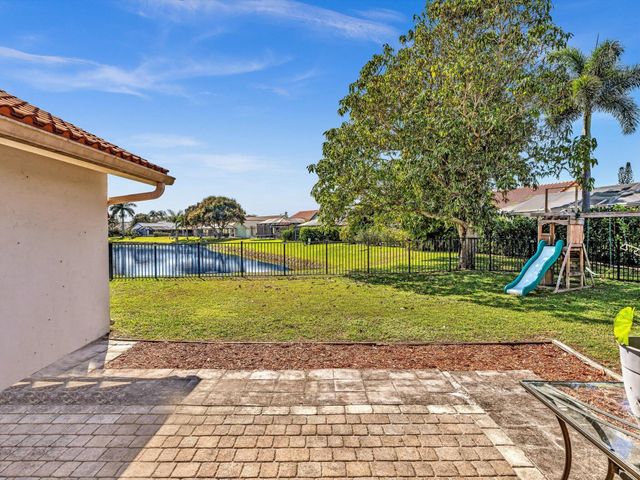 9393 Laurel Green Drive, Boynton Beach, FL 33437