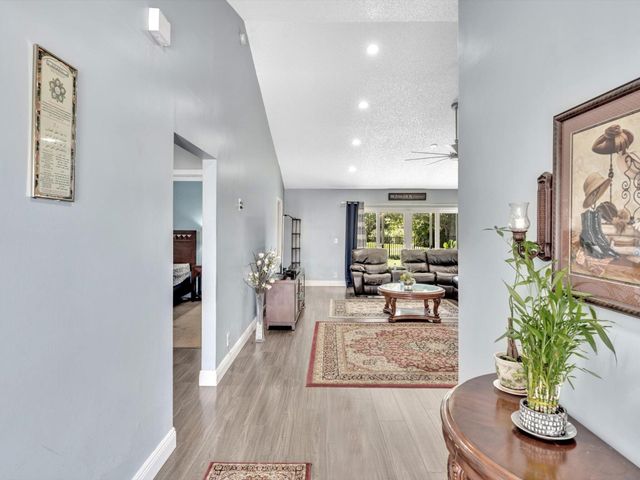 9393 Laurel Green Drive, Boynton Beach, FL 33437