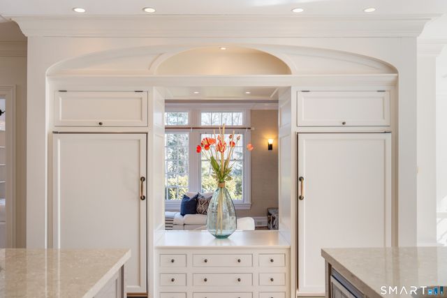 10 Cross Road, Darien, CT 06820