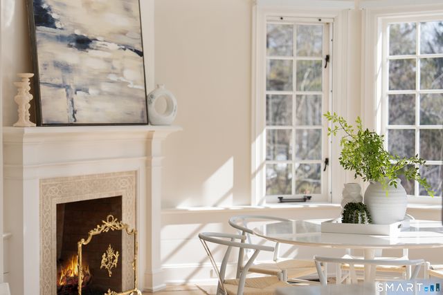 10 Cross Road, Darien, CT 06820